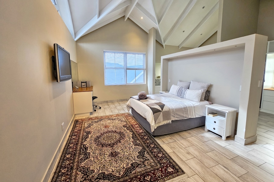 4 Bedroom Property for Sale in Goose Valley Western Cape